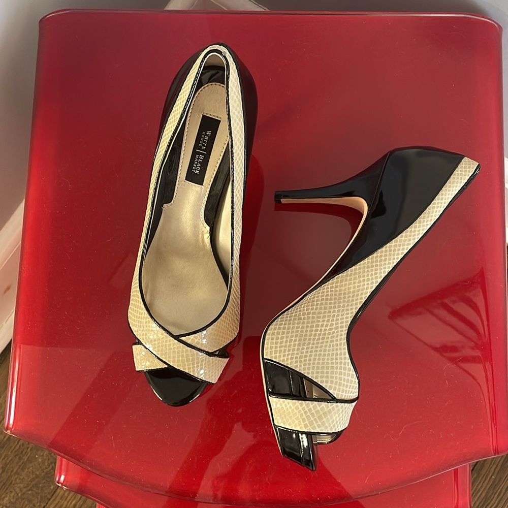 NEW White House Black Market Platform Heels Size 9.5